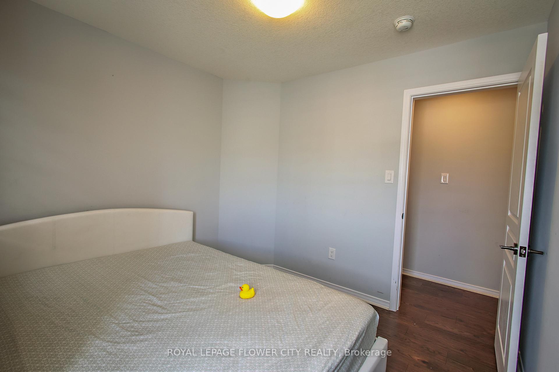 Photo 31 of 81 Baffin Crescent, Brampton, Northwest Brampton — HOMEH