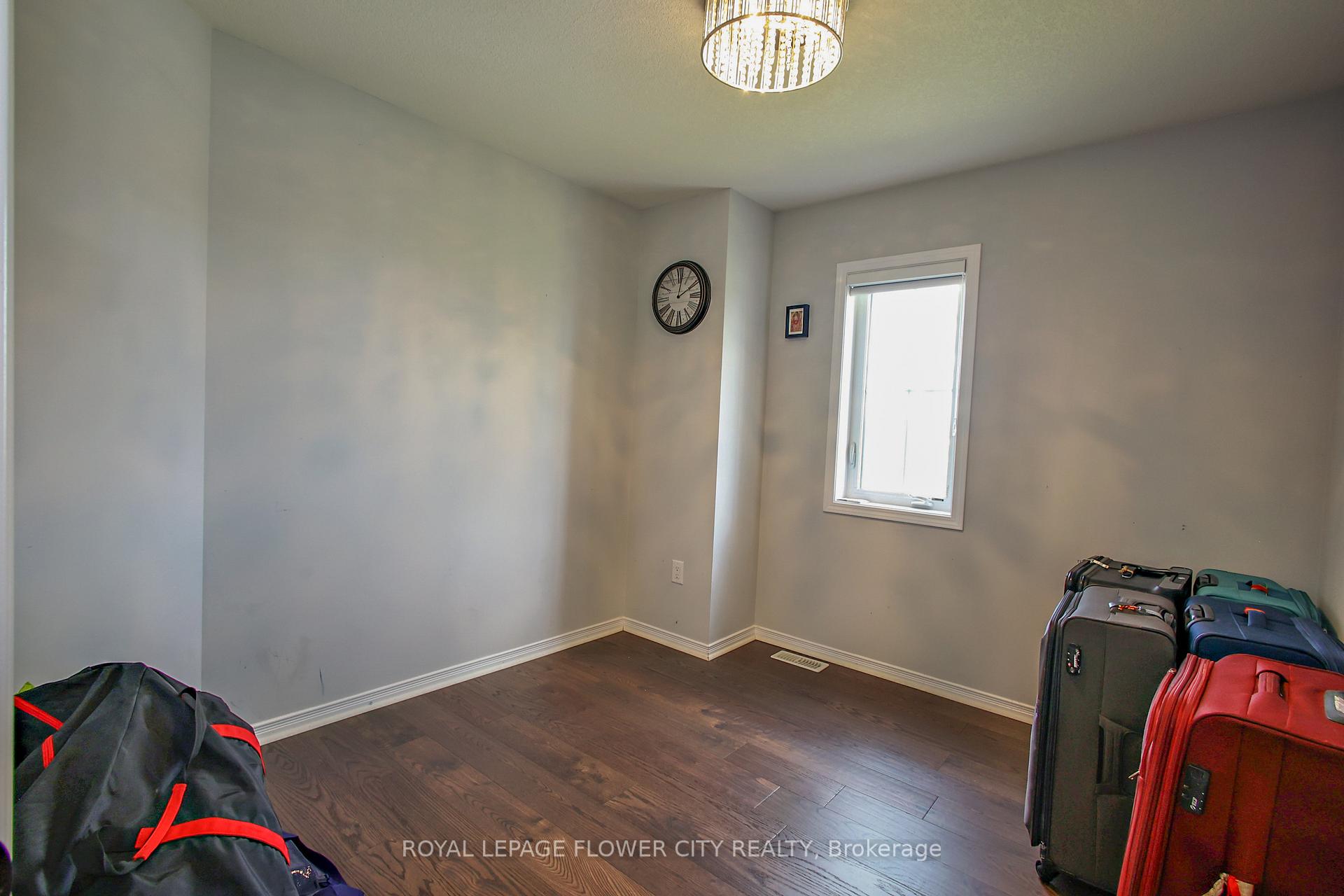 Photo 34 of 81 Baffin Crescent, Brampton, Northwest Brampton — HOMEH