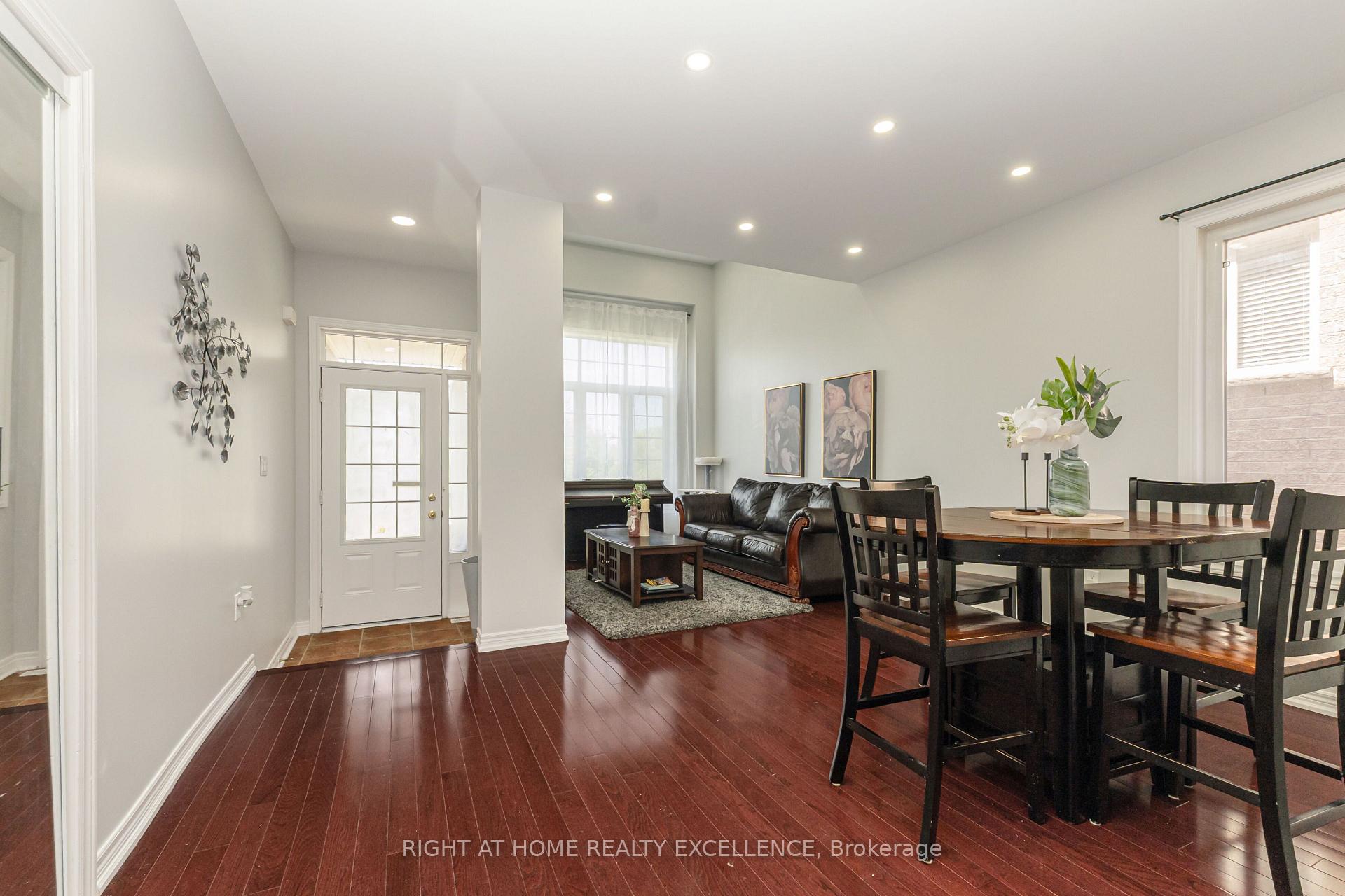 Photo 6 of 17 Keeleview Crescent, Brampton, Sandringham-Wellington — HOMEH