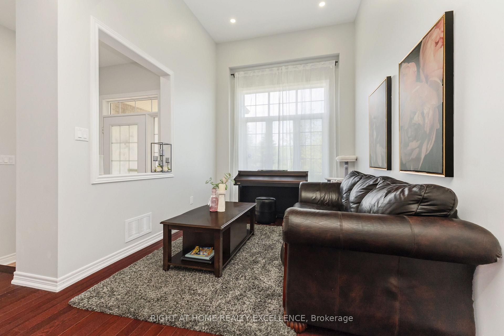 Photo 7 of 17 Keeleview Crescent, Brampton, Sandringham-Wellington — HOMEH