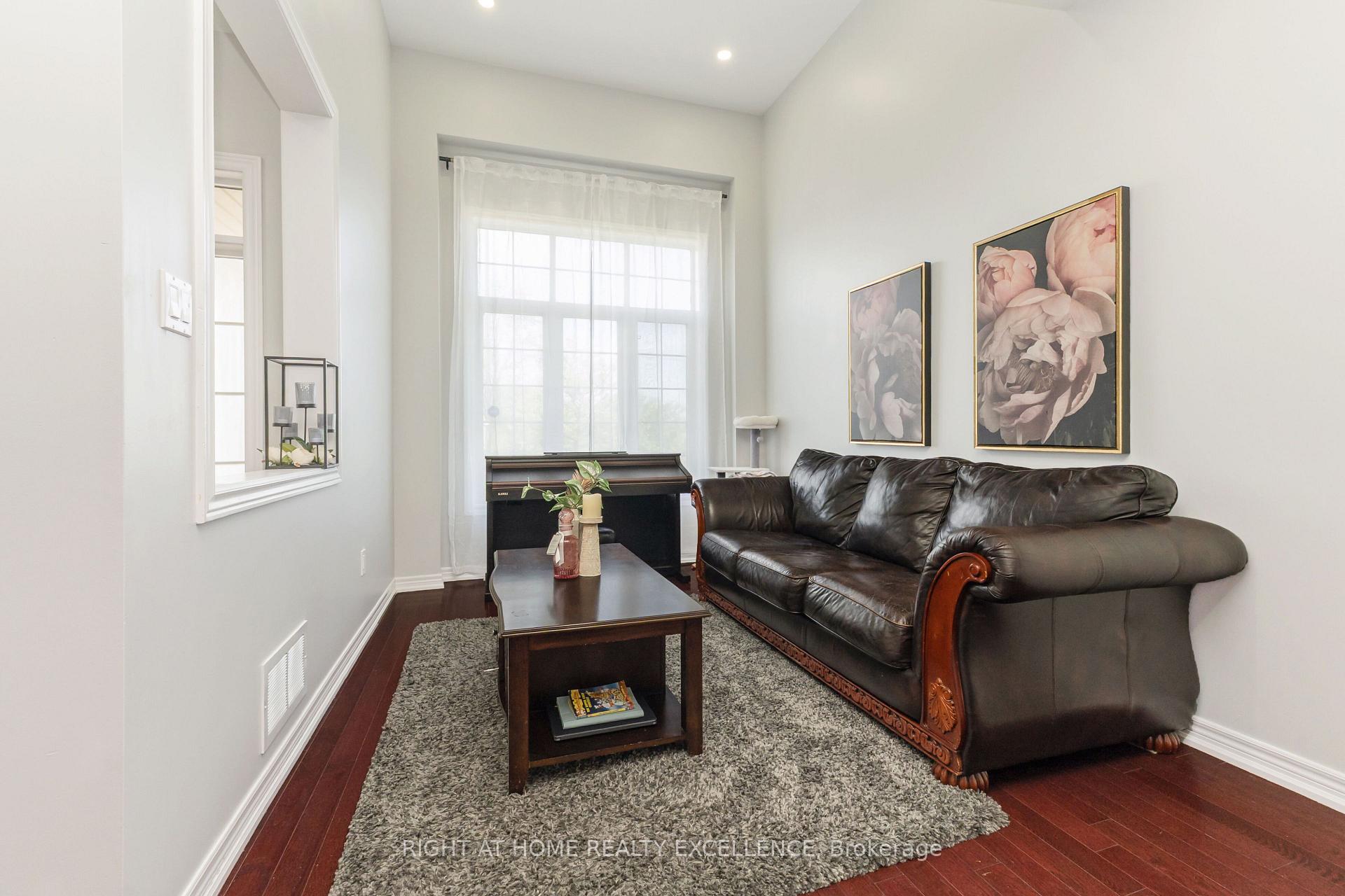 Photo 8 of 17 Keeleview Crescent, Brampton, Sandringham-Wellington — HOMEH