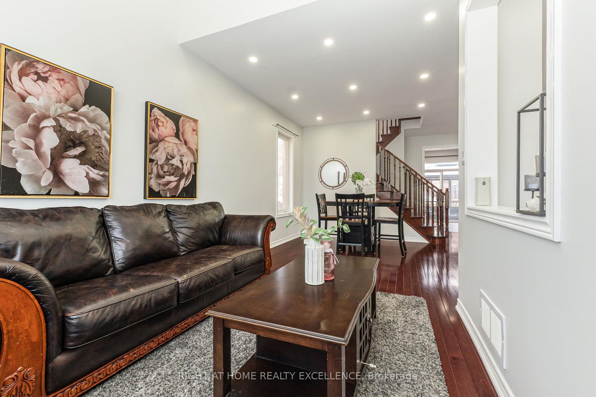 Photo 9 of 17 Keeleview Crescent, Brampton, Sandringham-Wellington — HOMEH