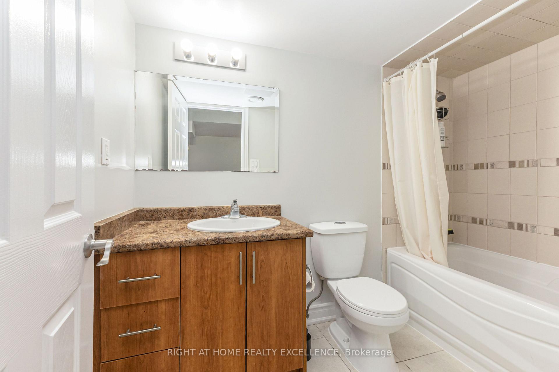 Photo 42 of 17 Keeleview Crescent, Brampton, Sandringham-Wellington — HOMEH