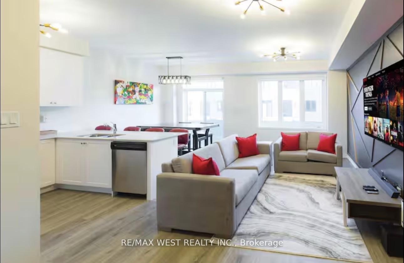 Photo 5 of Unit 4, 7789 Kalar Road N, Niagara Falls, Brown — HOMEH