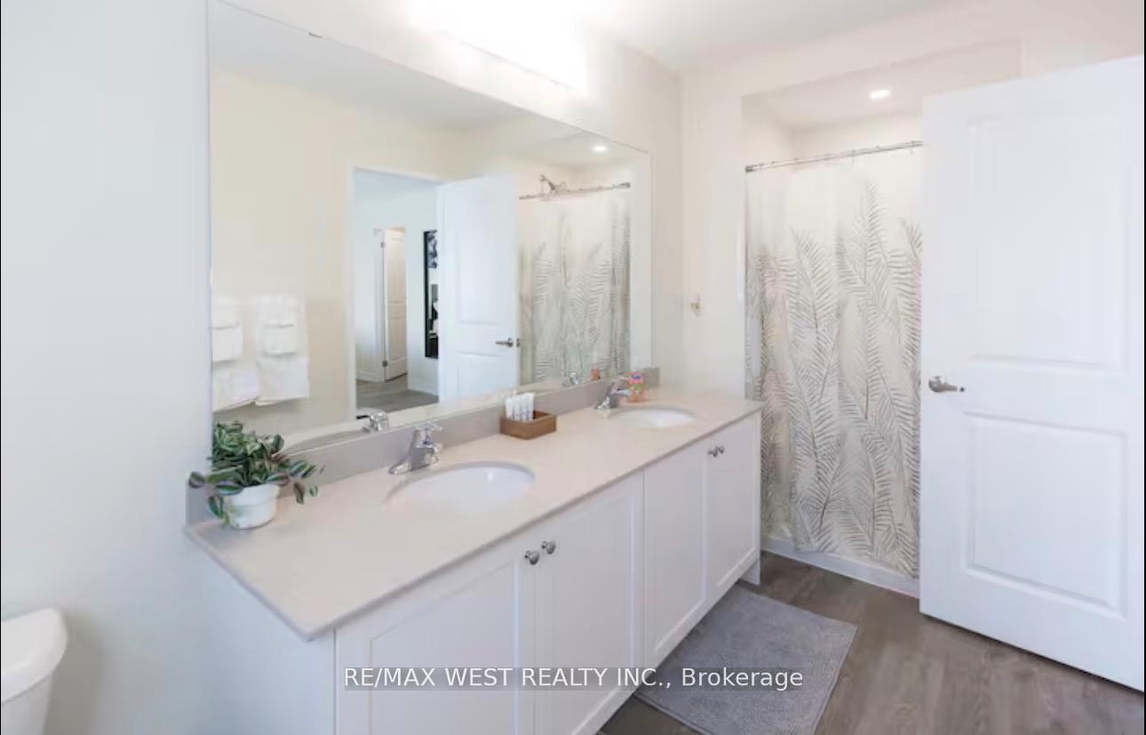 Photo 11 of Unit 4, 7789 Kalar Road N, Niagara Falls, Brown — HOMEH