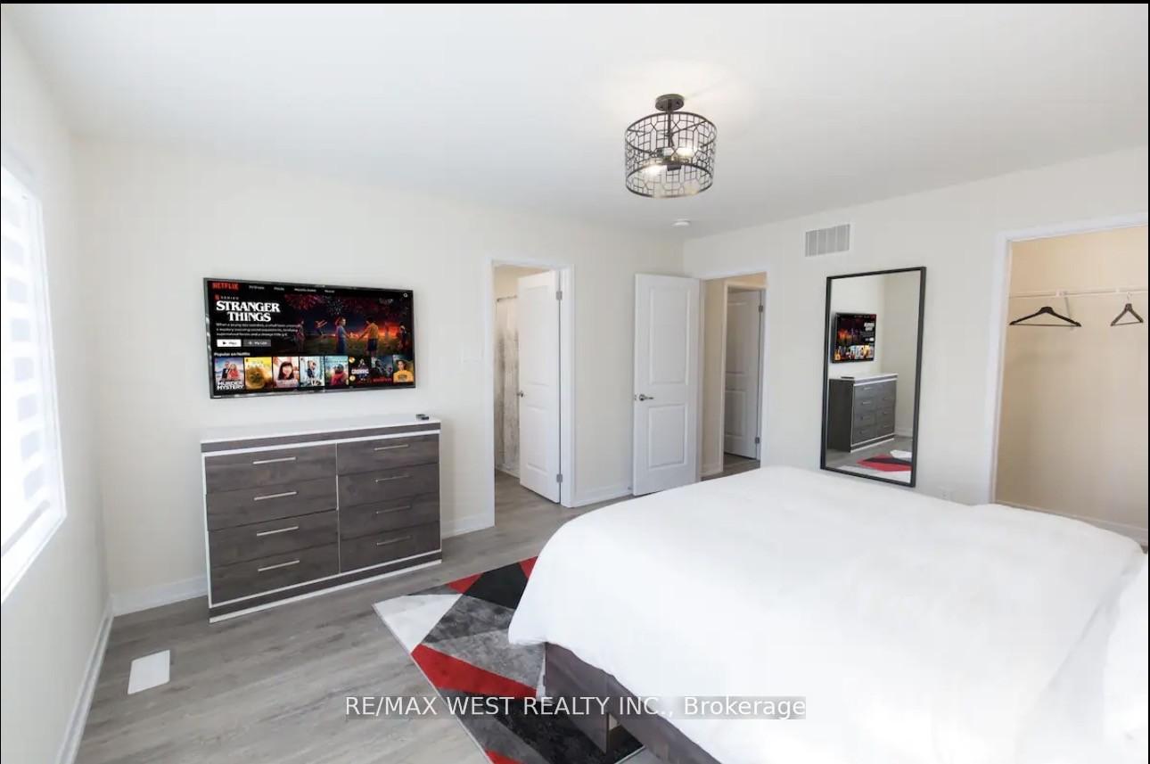 Photo 12 of Unit 4, 7789 Kalar Road N, Niagara Falls, Brown — HOMEH