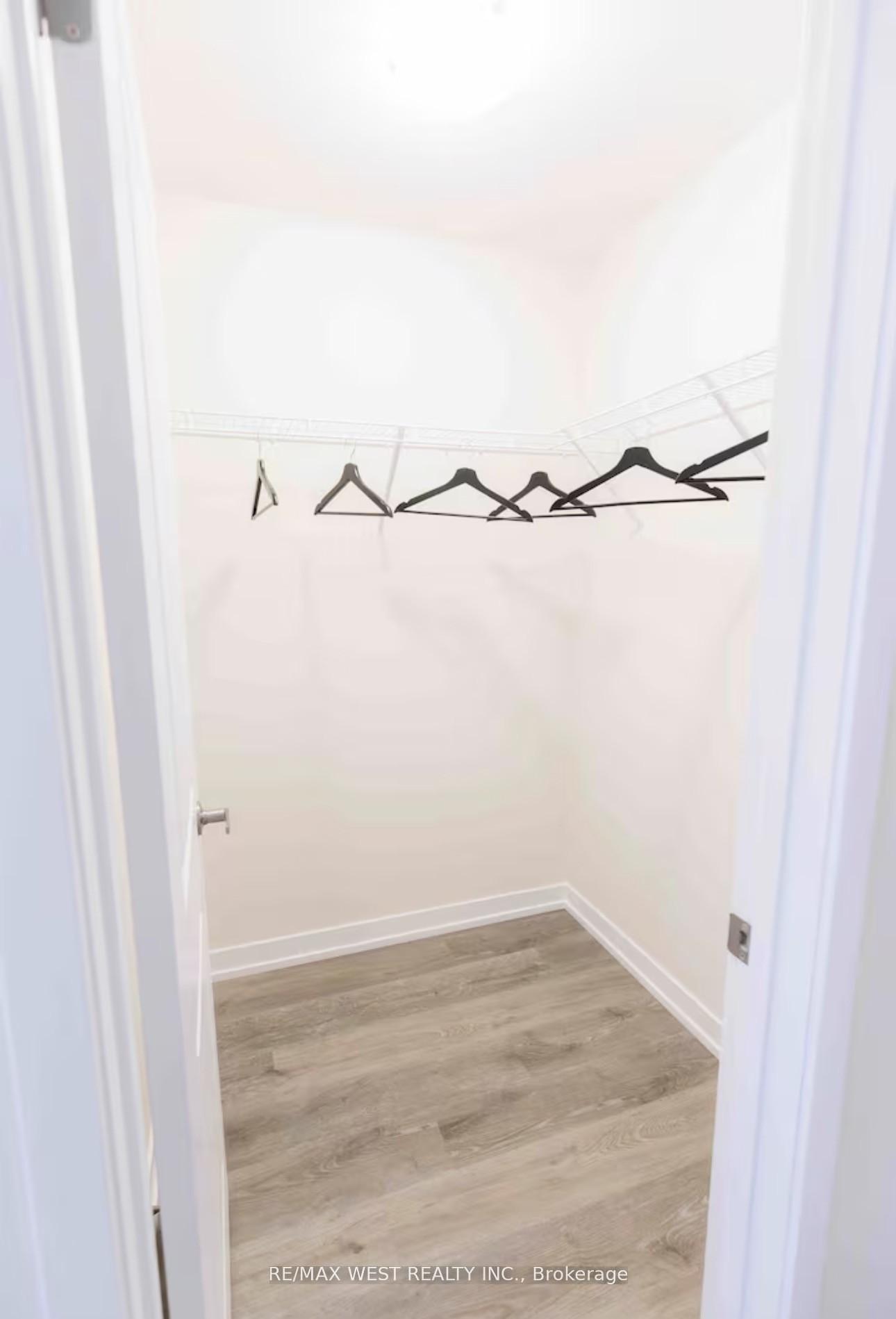 Photo 13 of Unit 4, 7789 Kalar Road N, Niagara Falls, Brown — HOMEH