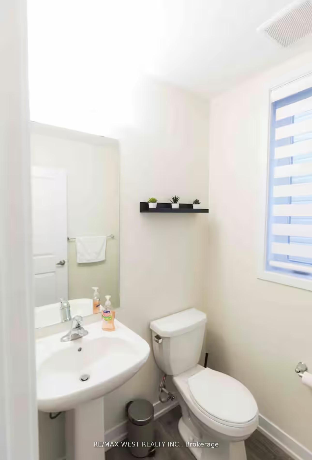 Photo 18 of Unit 4, 7789 Kalar Road N, Niagara Falls, Brown — HOMEH
