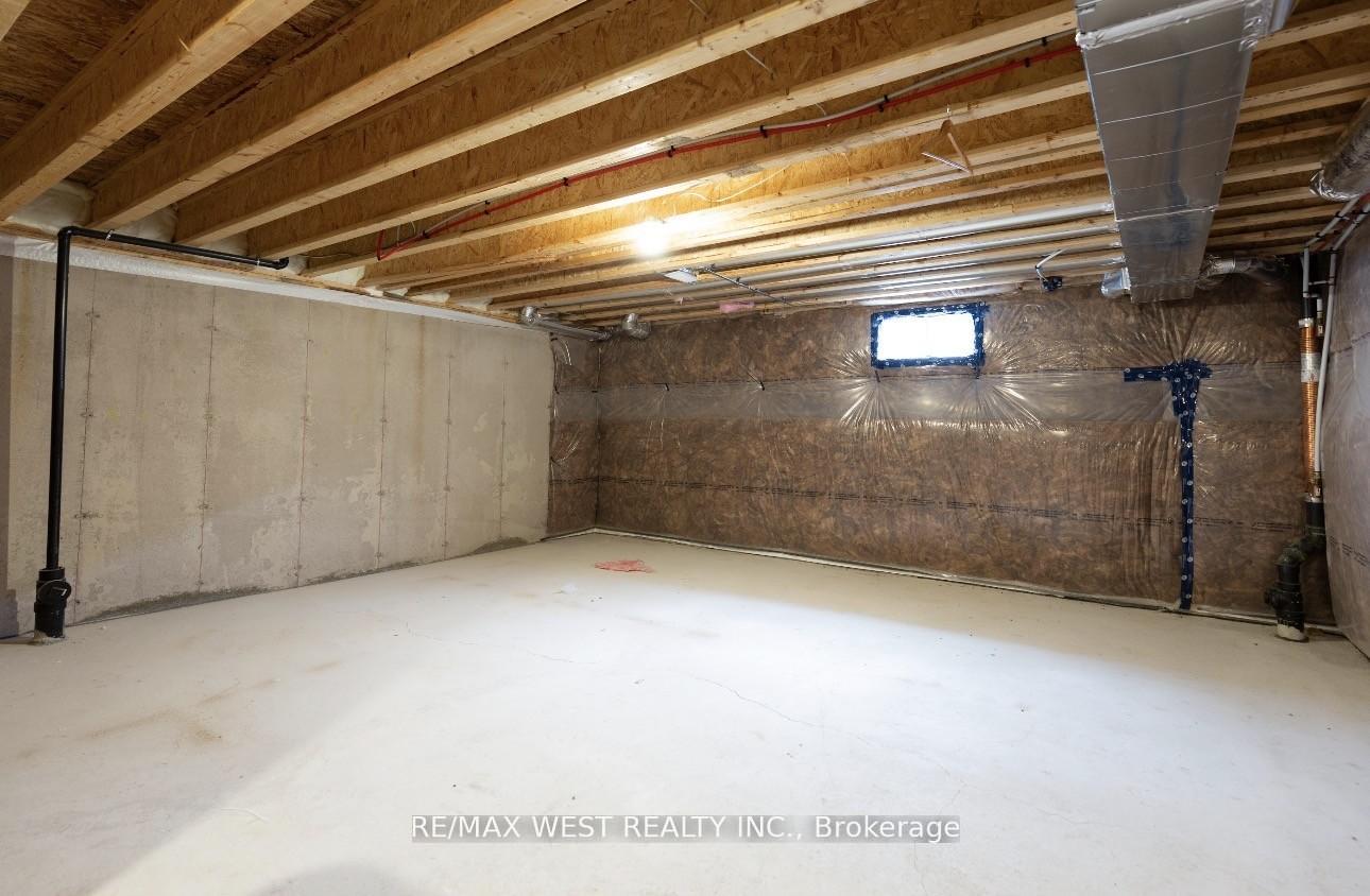 Photo 20 of Unit 4, 7789 Kalar Road N, Niagara Falls, Brown — HOMEH
