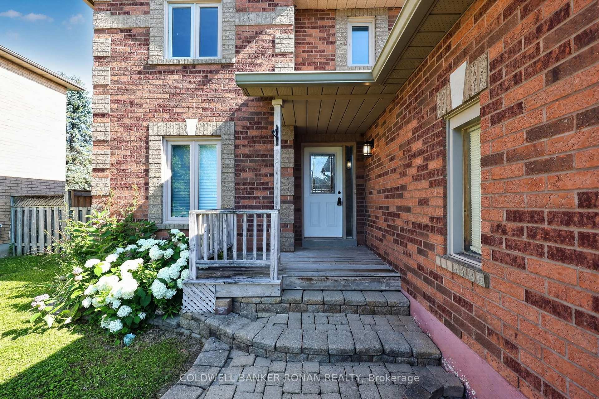 Photo 3 of 8 McCullough Avenue, New Tecumseth, Beeton — HOMEH