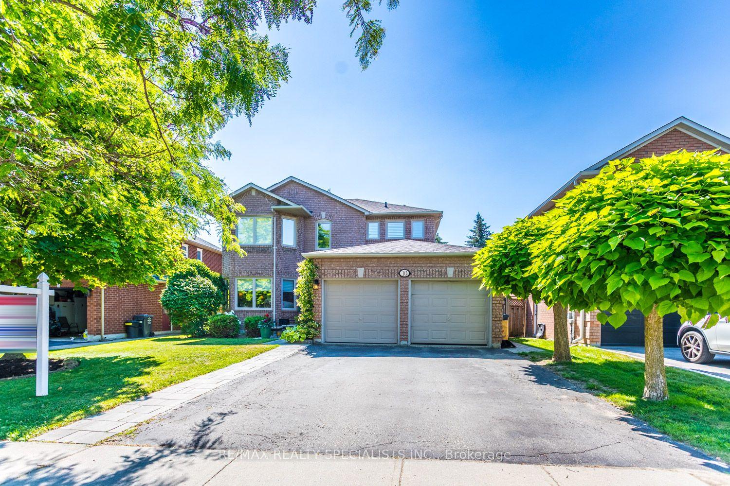 Photo 4 of 10 Split Maple Lane, Halton Hills, Georgetown — HOMEH