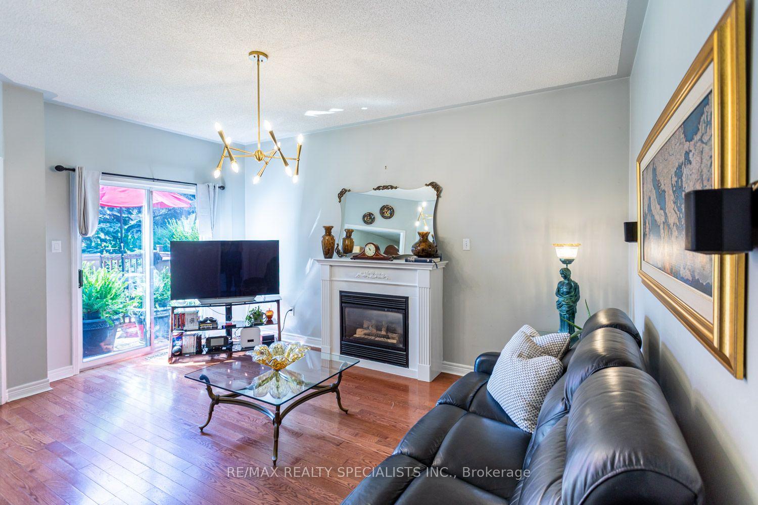 Photo 23 of 10 Split Maple Lane, Halton Hills, Georgetown — HOMEH