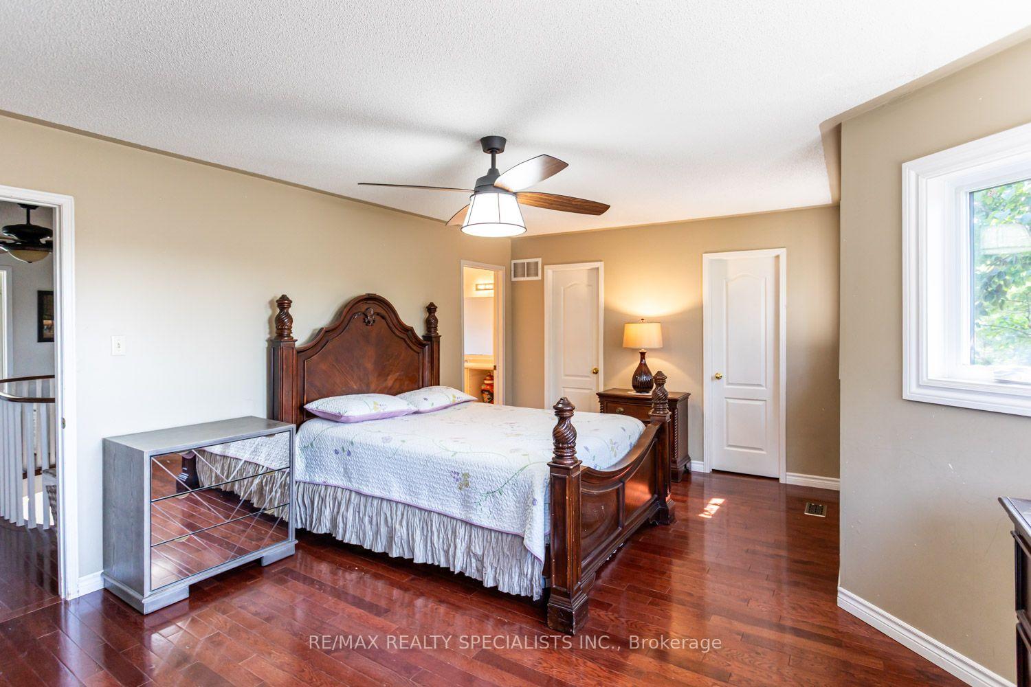 Photo 41 of 10 Split Maple Lane, Halton Hills, Georgetown — HOMEH
