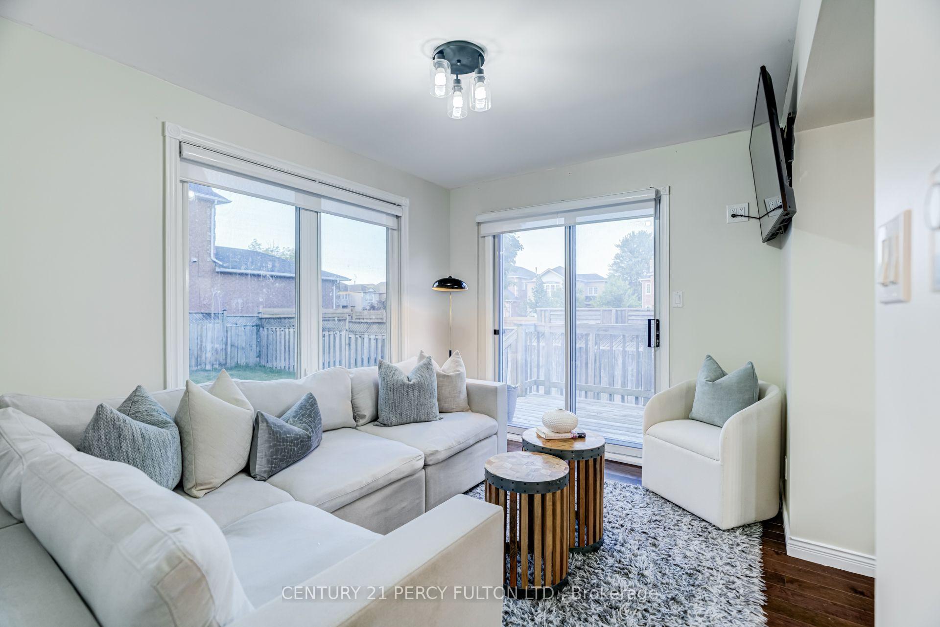 Photo 11 of 696 Lamour Road, Pickering, Amberlea — HOMEH