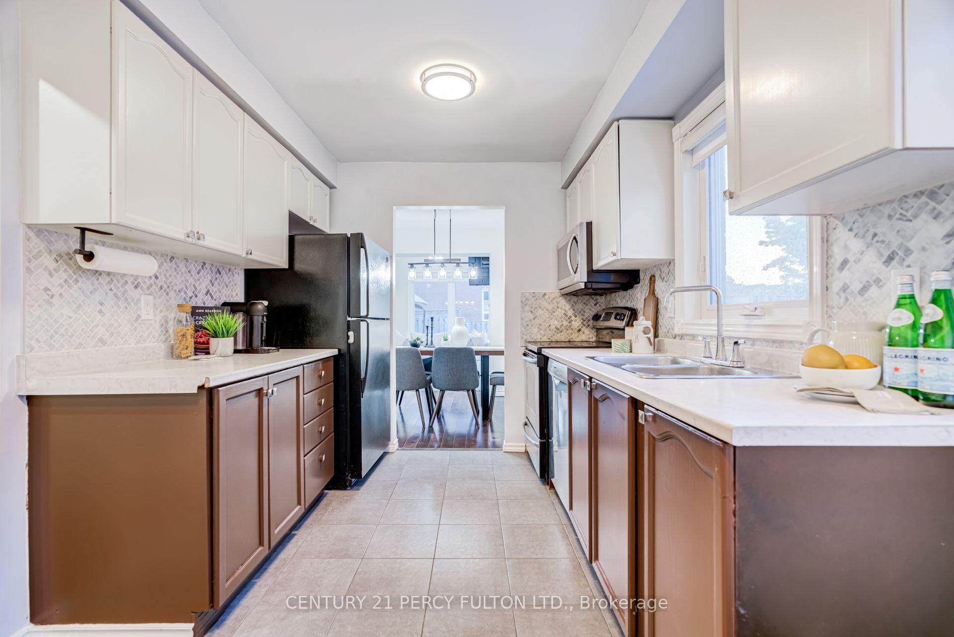 Photo 15 of 696 Lamour Road, Pickering, Amberlea — HOMEH