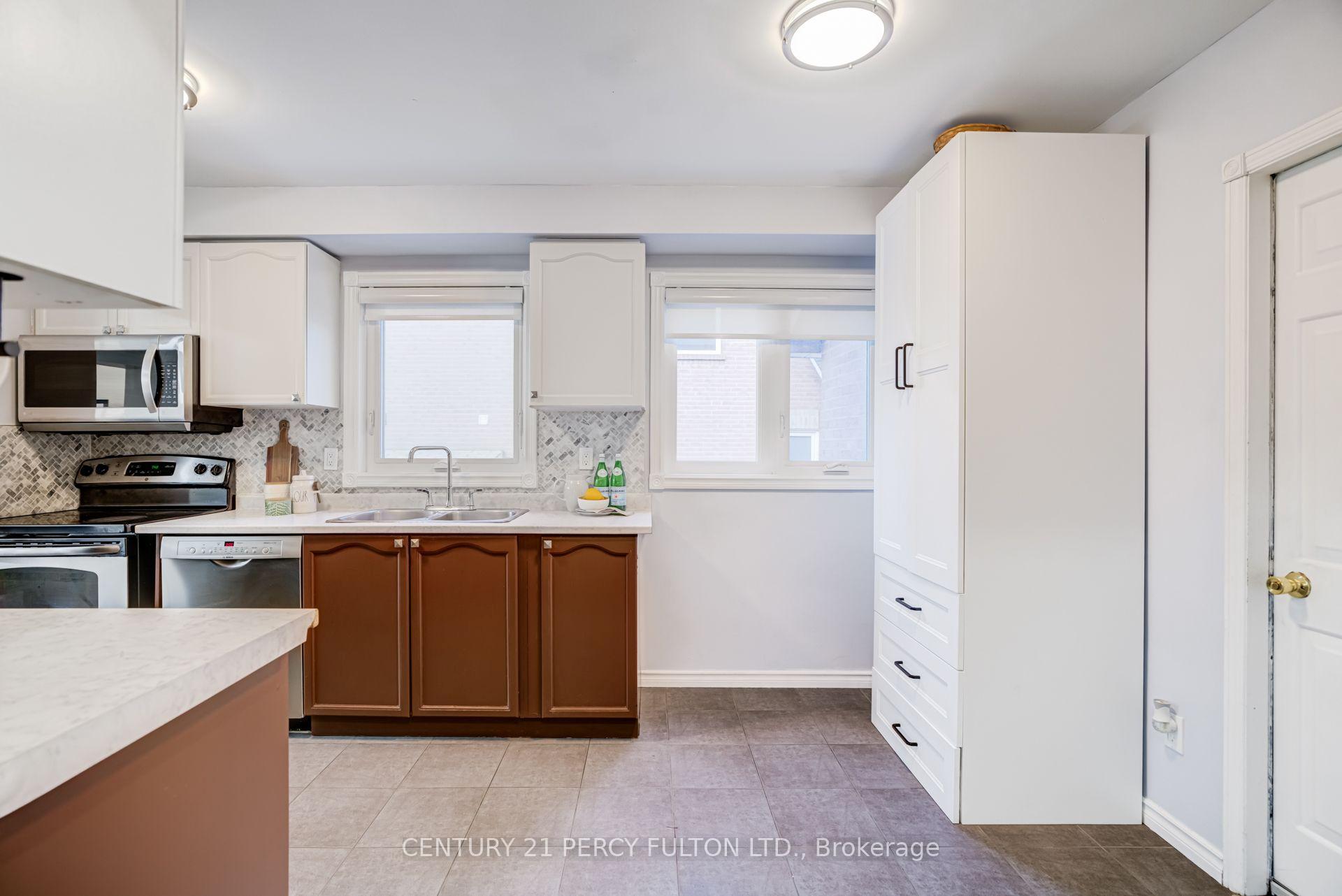 Photo 16 of 696 Lamour Road, Pickering, Amberlea — HOMEH