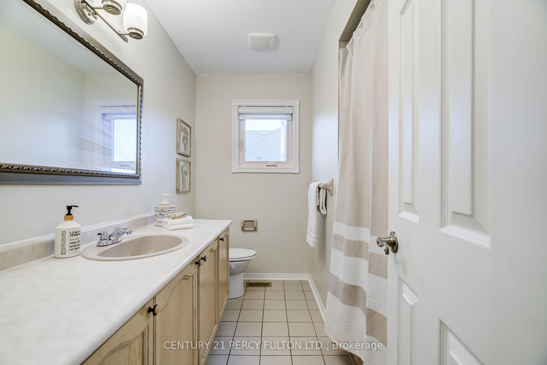 Photo 31 of 696 Lamour Road, Pickering, Amberlea — HOMEH