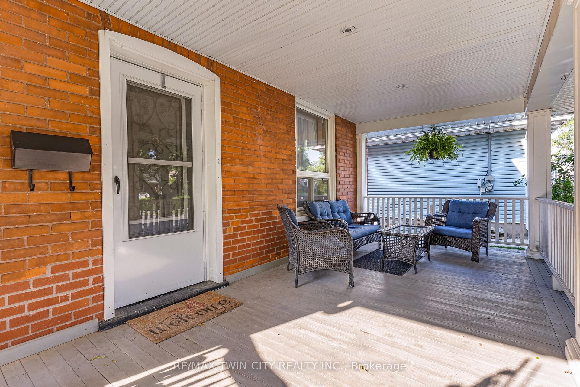 Photo 4 of 630 Lawrence Street, Cambridge, Preston Centre — HOMEH
