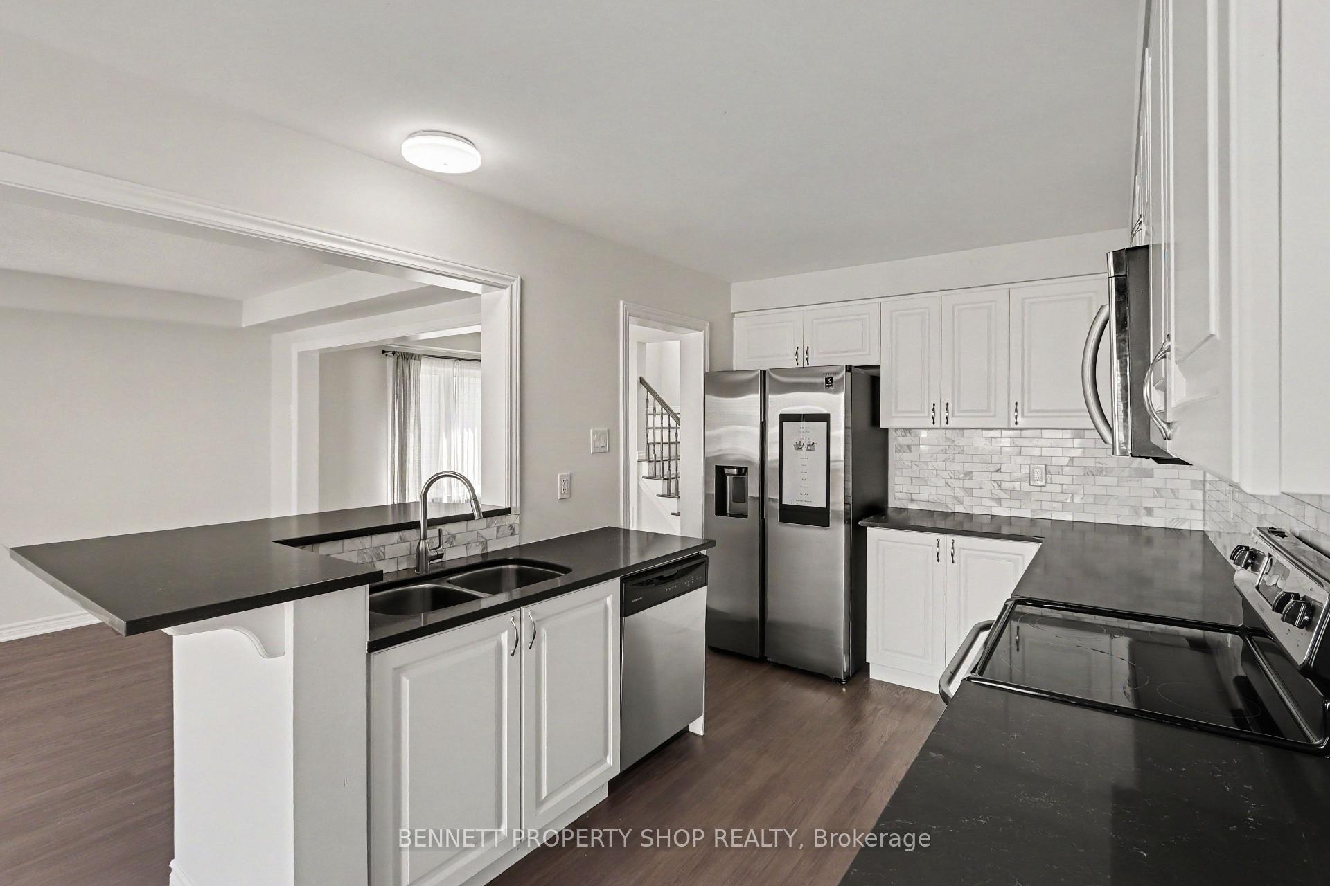 Photo 4 of 159 Conifer Creek Circle, Ottawa, Kanata - Emerald Meadows/Trailwest — HOMEH