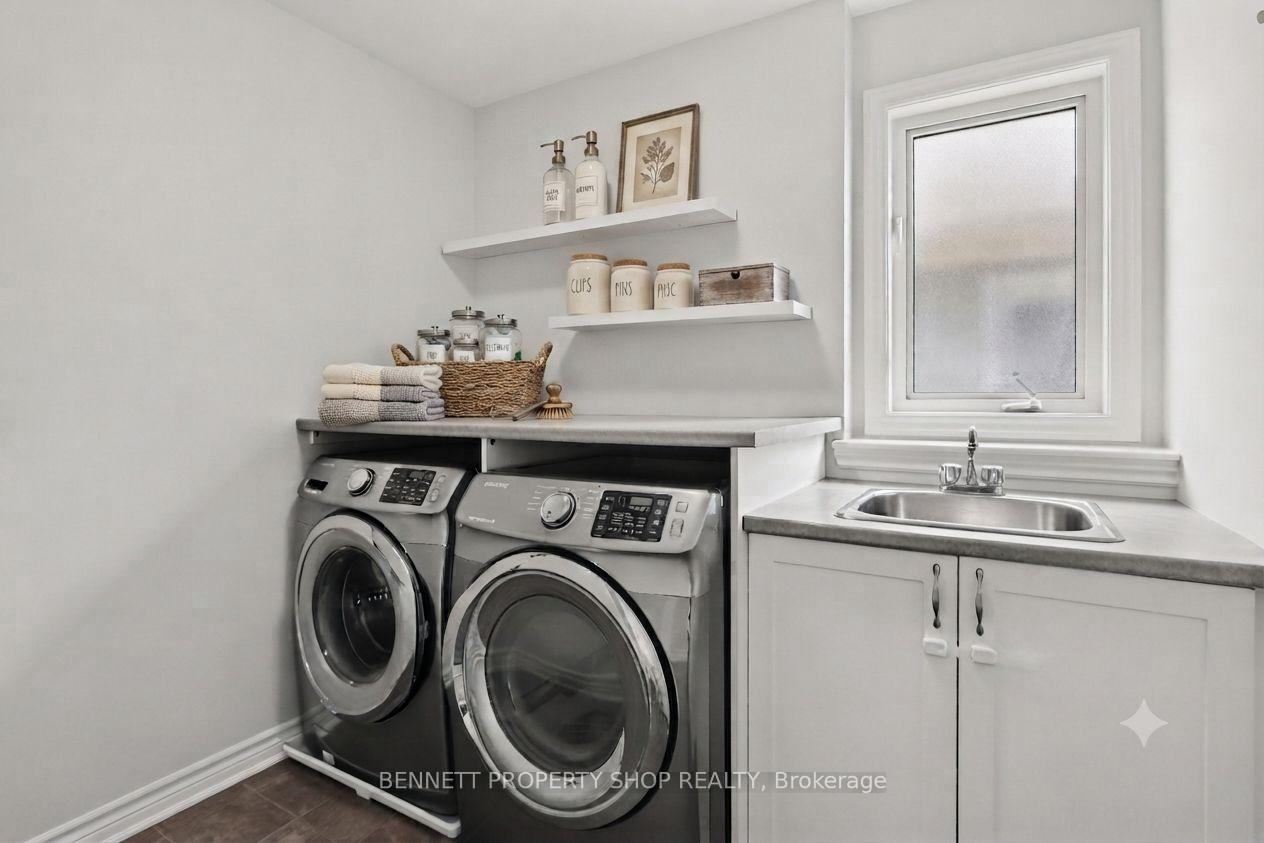 Photo 6 of 159 Conifer Creek Circle, Ottawa, Kanata - Emerald Meadows/Trailwest — HOMEH