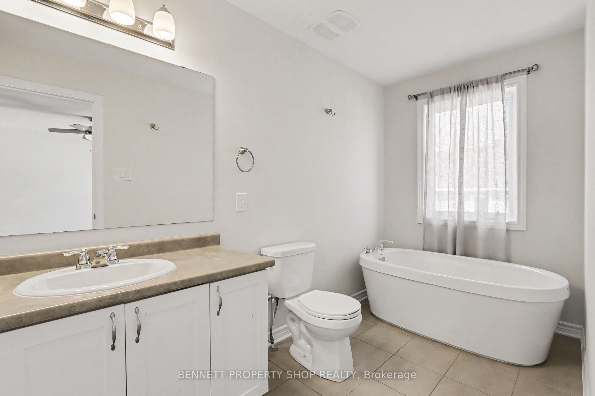 Photo 8 of 159 Conifer Creek Circle, Ottawa, Kanata - Emerald Meadows/Trailwest — HOMEH