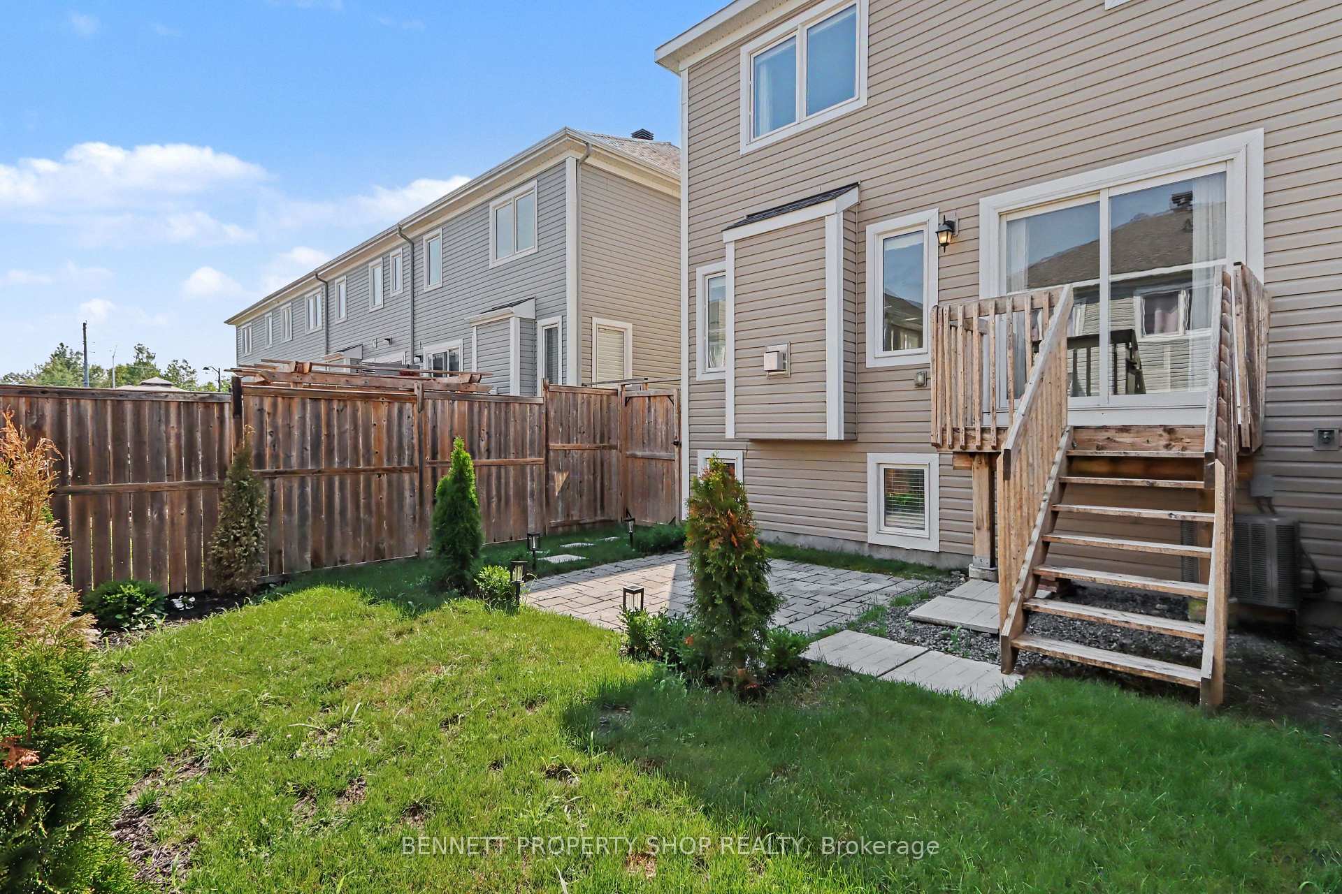 Photo 14 of 159 Conifer Creek Circle, Ottawa, Kanata - Emerald Meadows/Trailwest — HOMEH