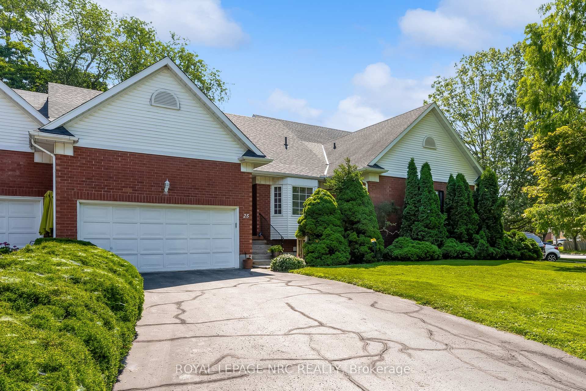 Photo 7 of 25 Milburn Drive, Pelham, Fonthill — HOMEH