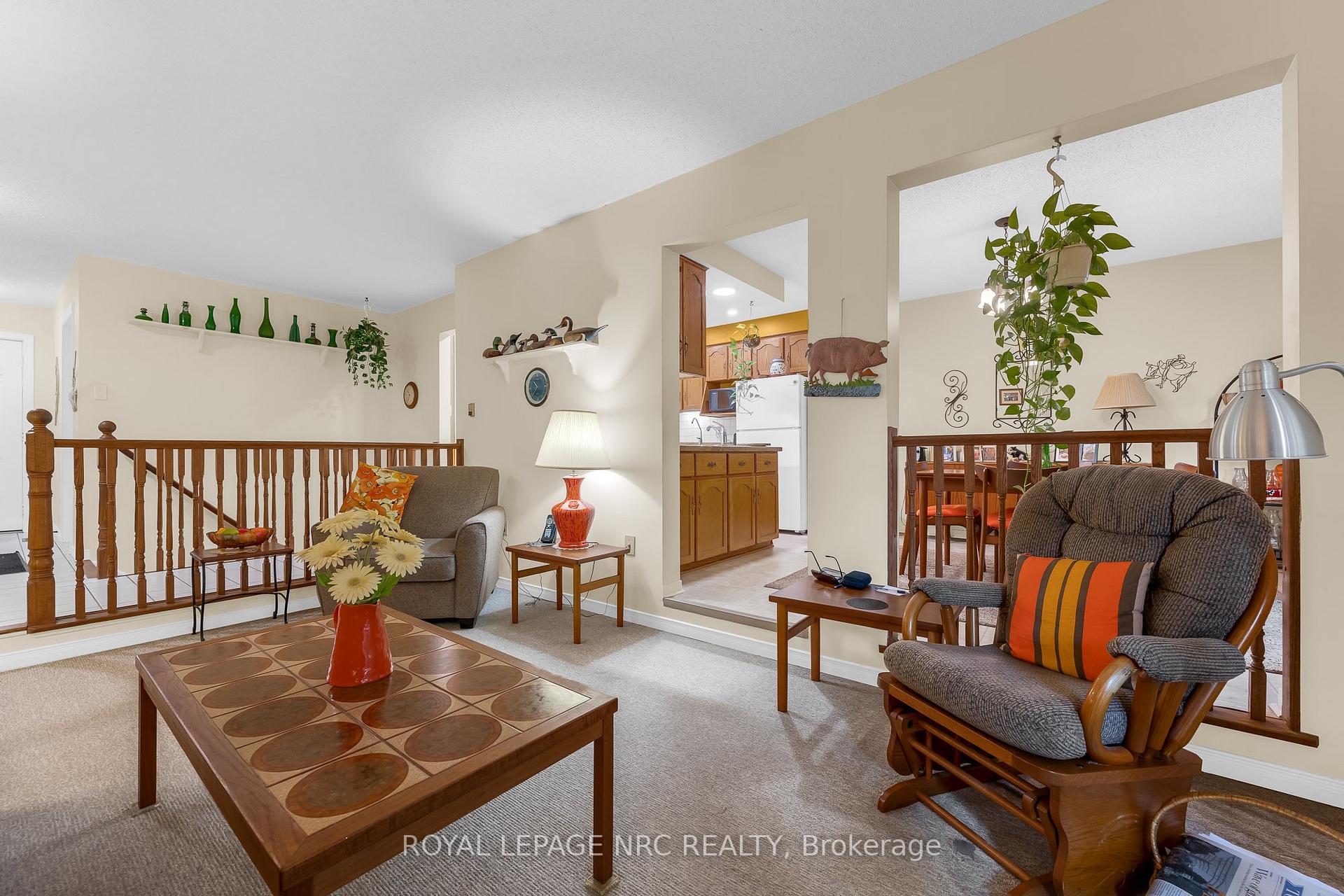 Photo 10 of 25 Milburn Drive, Pelham, Fonthill — HOMEH