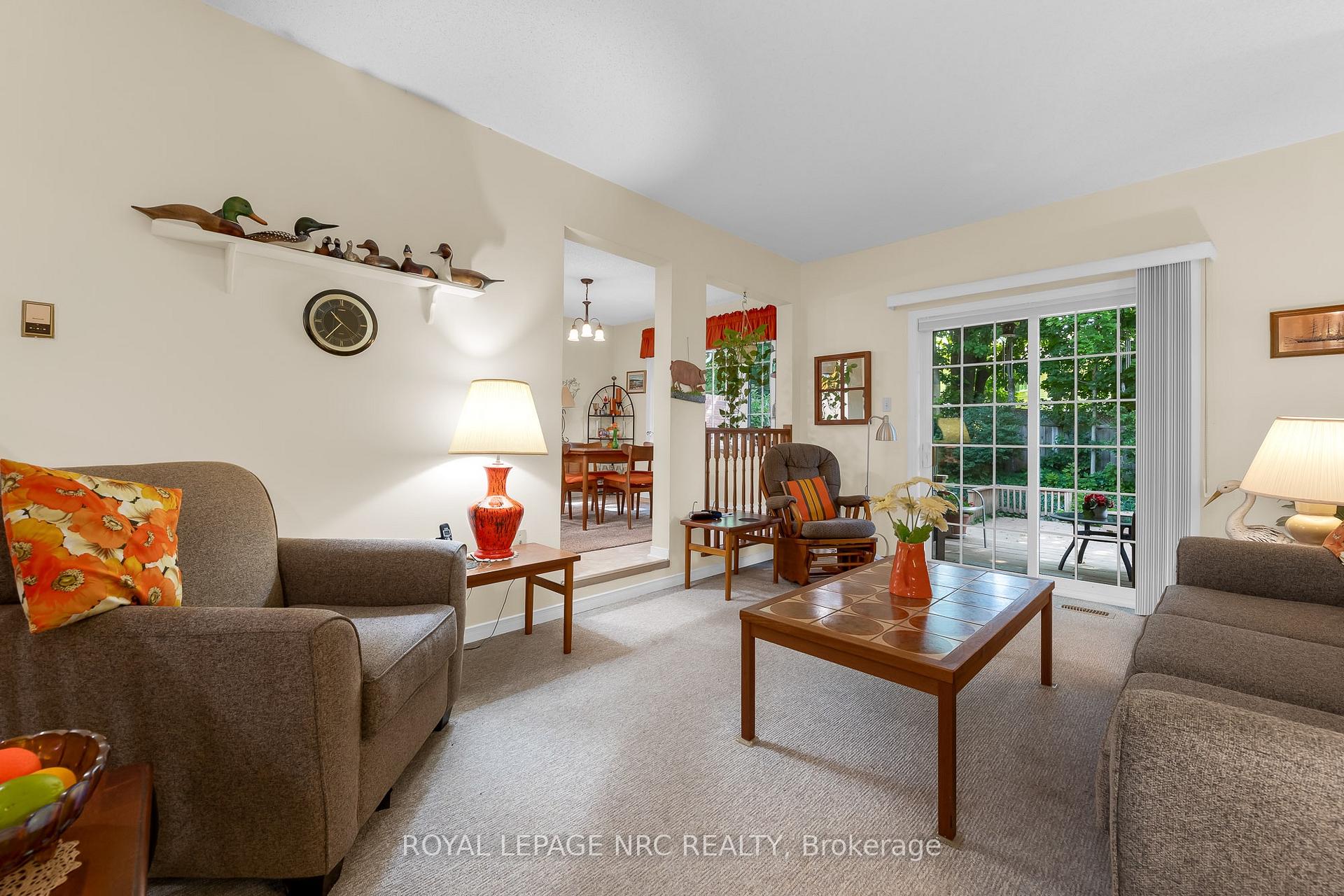 Photo 11 of 25 Milburn Drive, Pelham, Fonthill — HOMEH