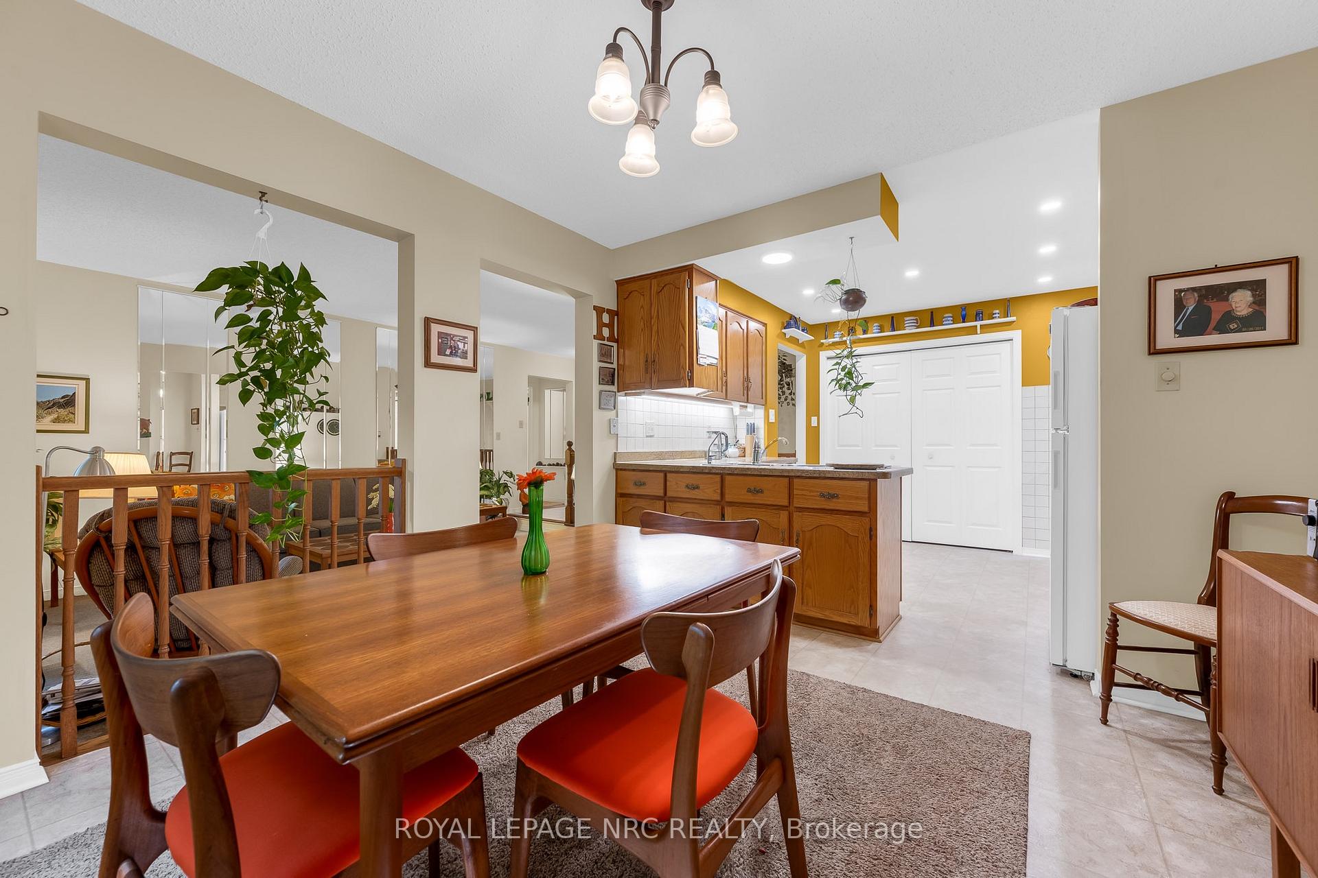 Photo 13 of 25 Milburn Drive, Pelham, Fonthill — HOMEH