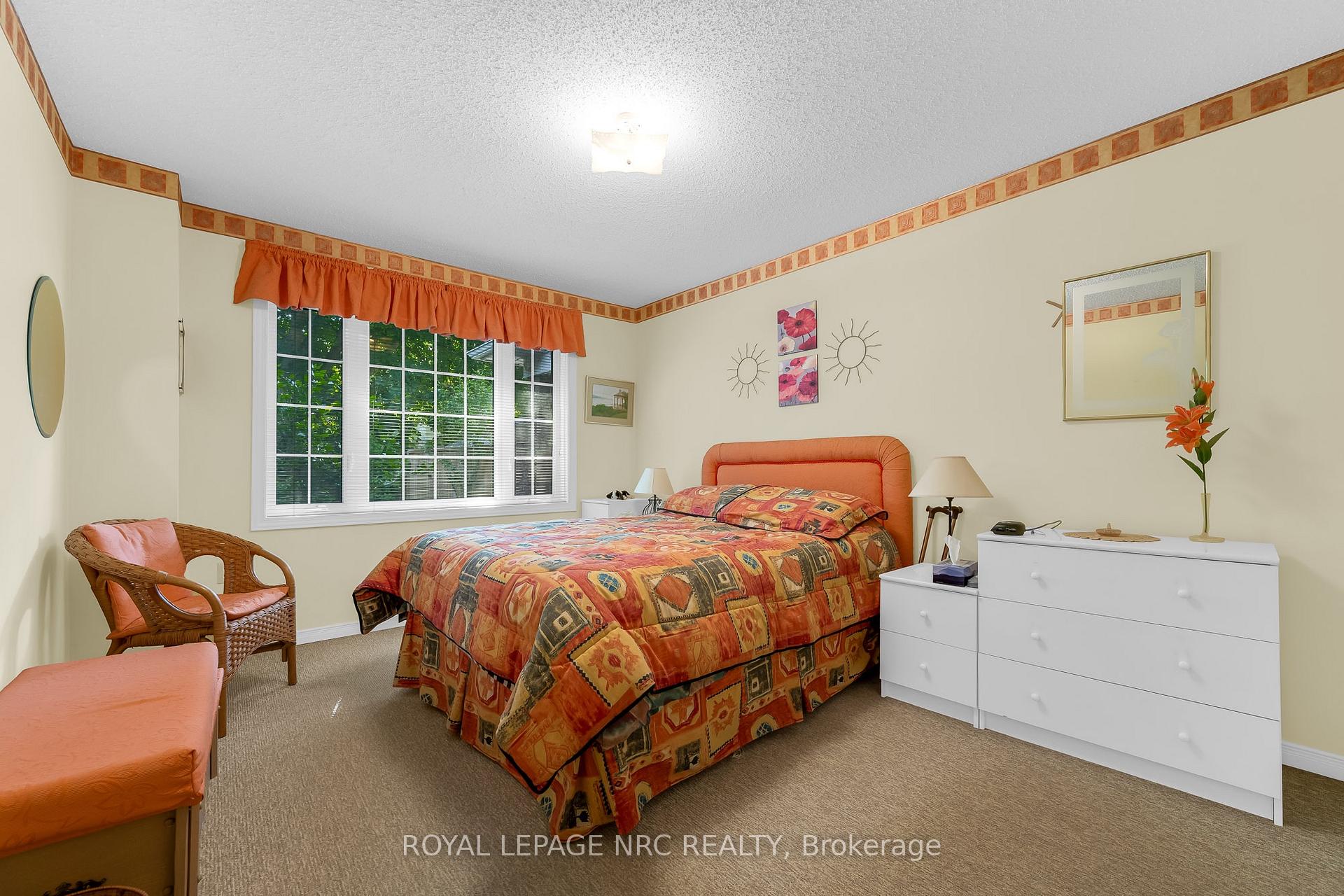 Photo 18 of 25 Milburn Drive, Pelham, Fonthill — HOMEH