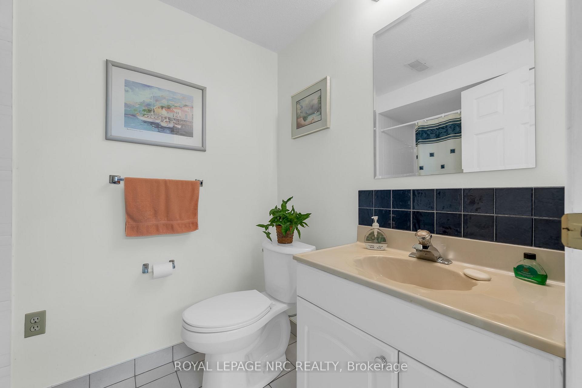 Photo 29 of 25 Milburn Drive, Pelham, Fonthill — HOMEH