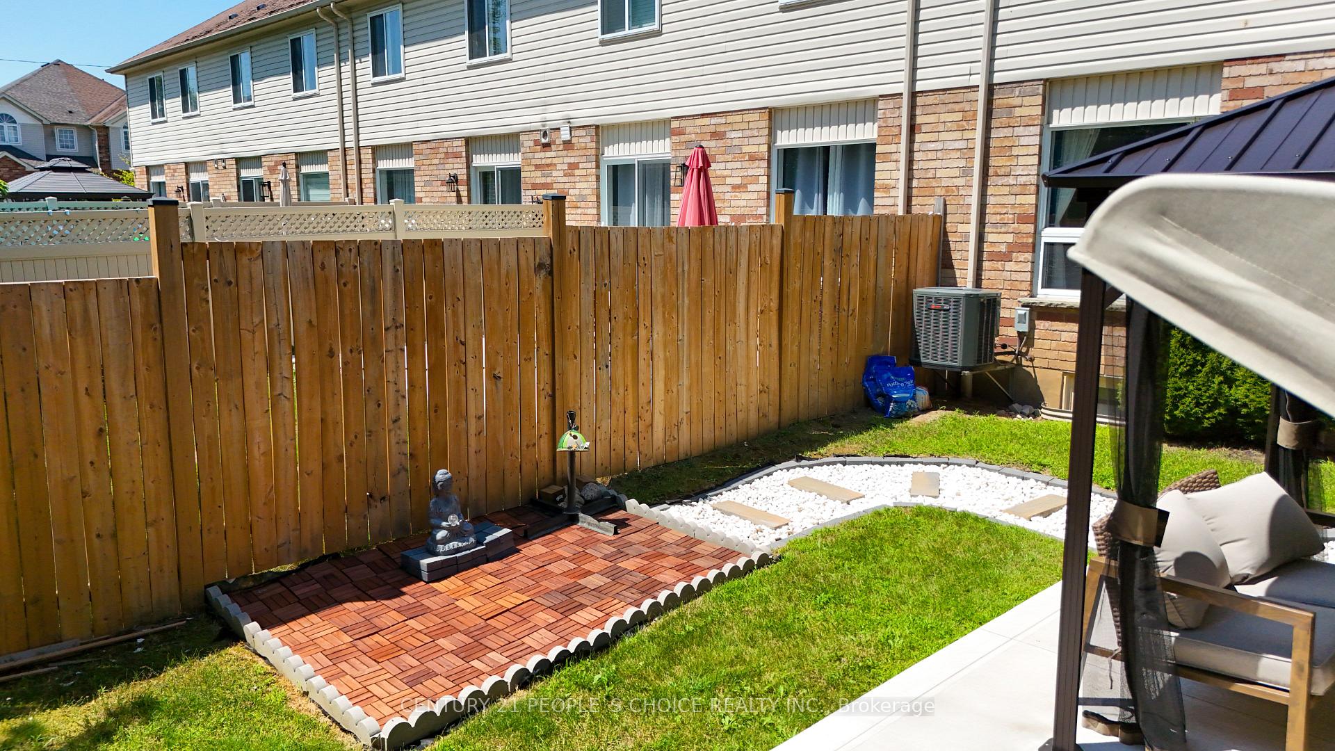 Photo 41 of 504 Doon Drive S, Kitchener, Doon South — HOMEH
