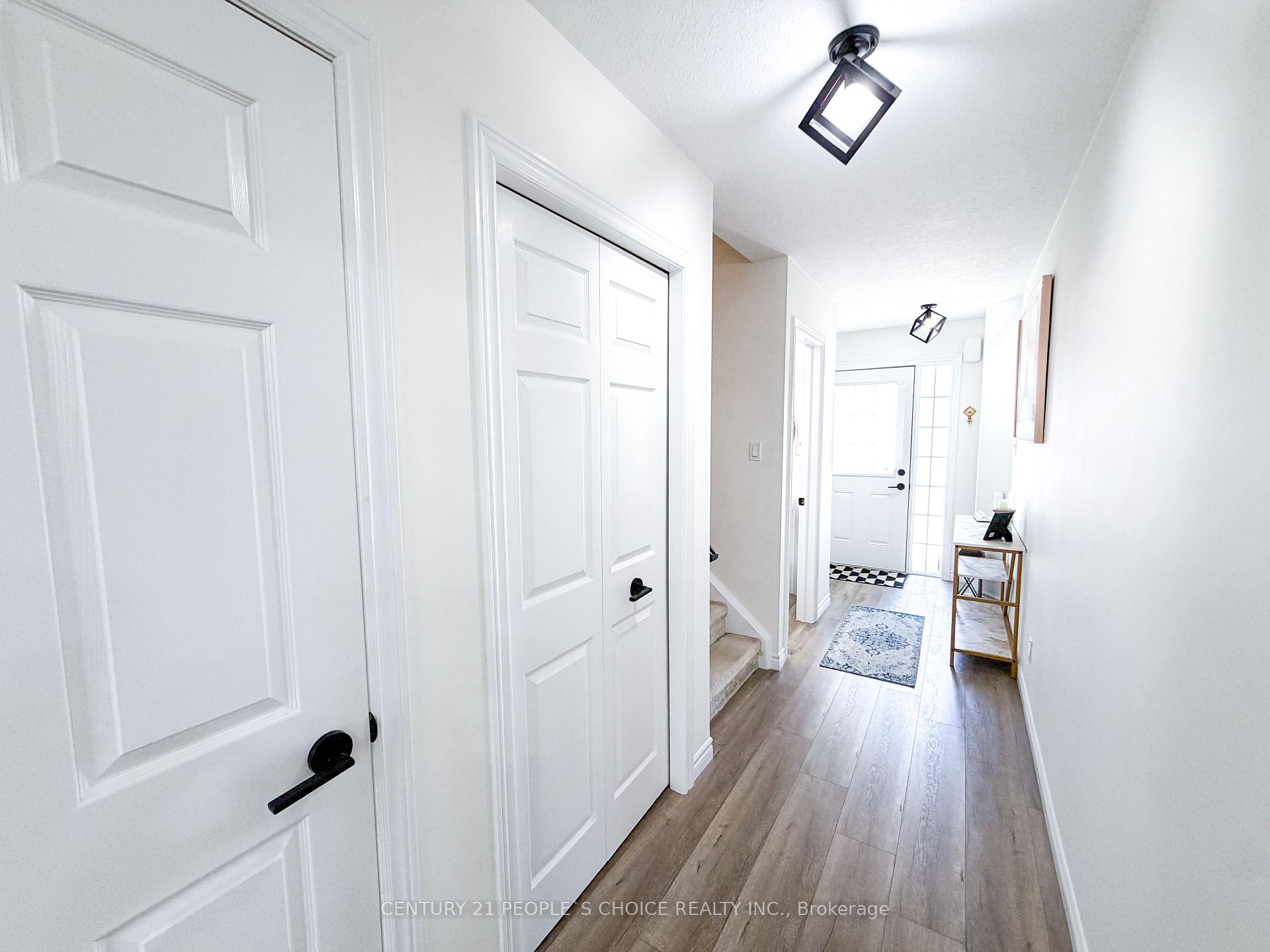 Photo 35 of 504 Doon Drive S, Kitchener, Doon South — HOMEH