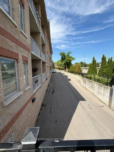 Photo 28 of Unit 308, 9901 Keele Street, Vaughan, Maple — HOMEH