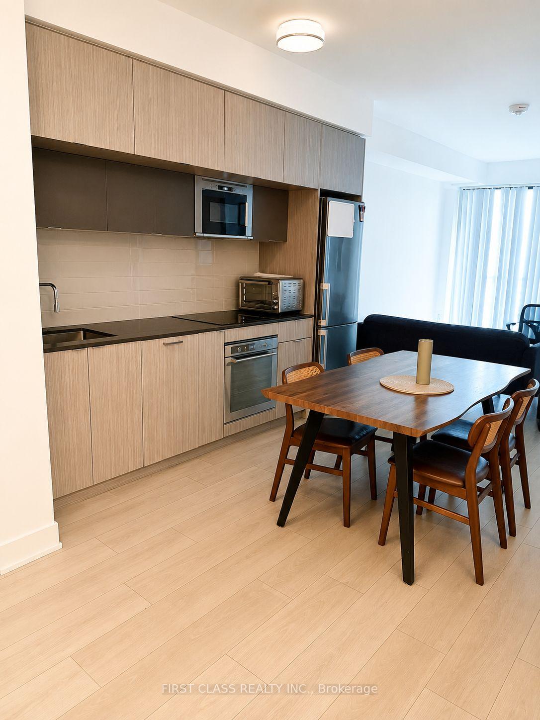 Front of Unit 2510, 575 Bloor Street