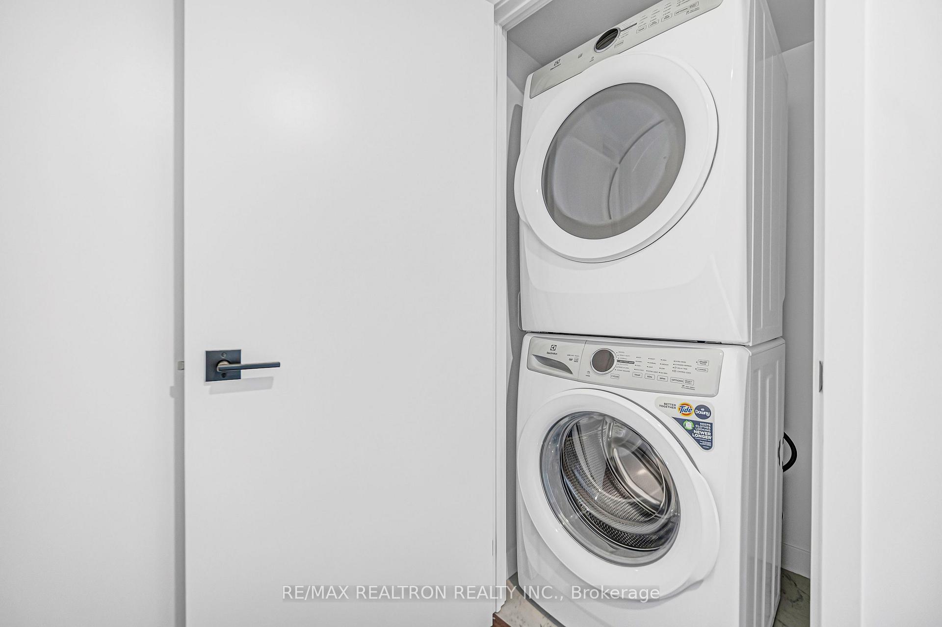 Photo 10 of Unit 3201, 609 Sherbourne Street, Toronto, Cabbagetown-South St. James Town — HOMEH
