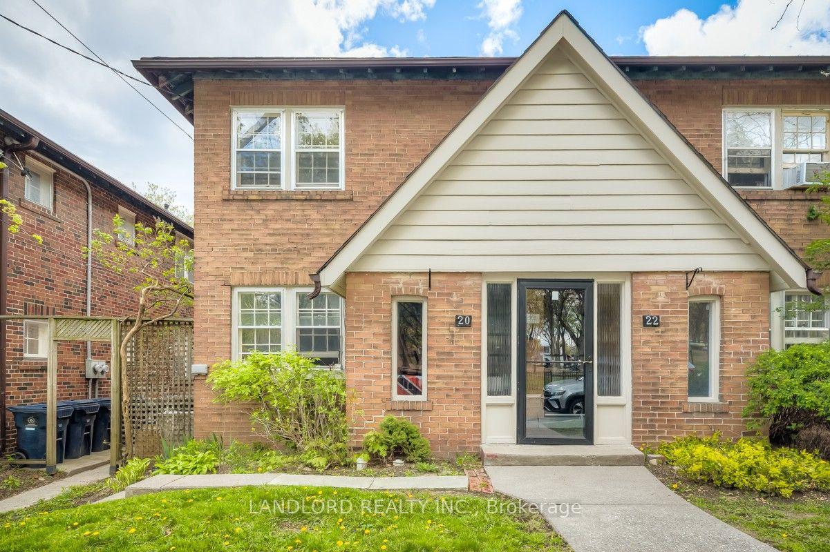 Photo 2 of Unit Upper, 20 Acacia Road, Toronto, Mount Pleasant West — HOMEH