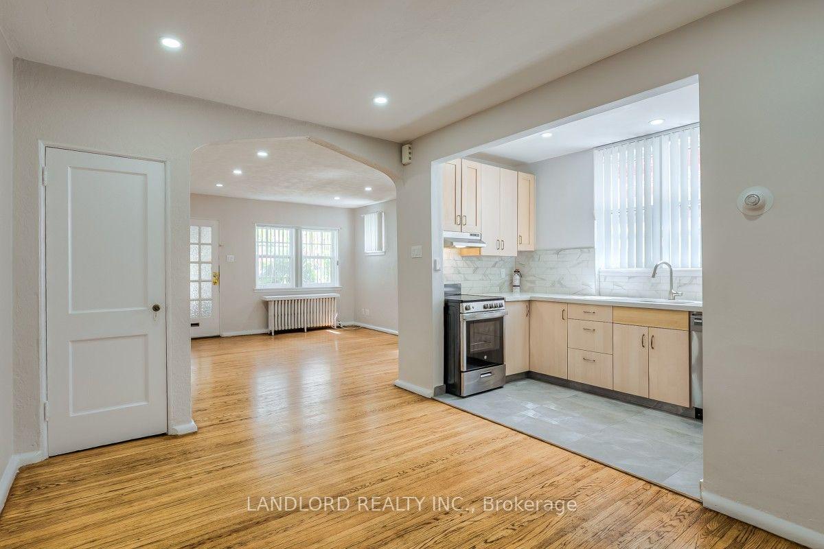 Photo 1 of Unit Lower, 16 Acacia Road, Toronto, Mount Pleasant West — HOMEH