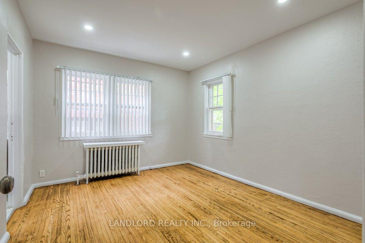 Photo 10 of Unit Lower, 16 Acacia Road, Toronto, Mount Pleasant West — HOMEH