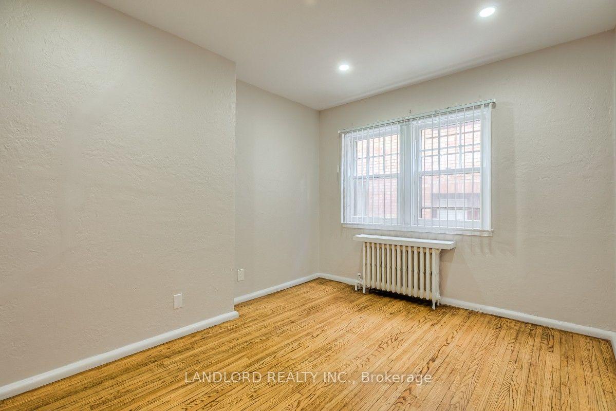 Photo 12 of Unit Lower, 16 Acacia Road, Toronto, Mount Pleasant West — HOMEH