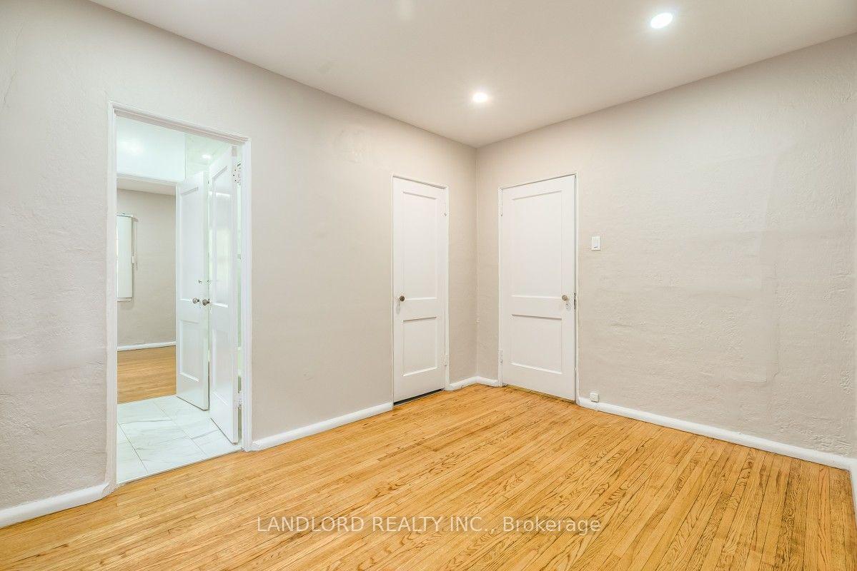 Photo 13 of Unit Lower, 16 Acacia Road, Toronto, Mount Pleasant West — HOMEH