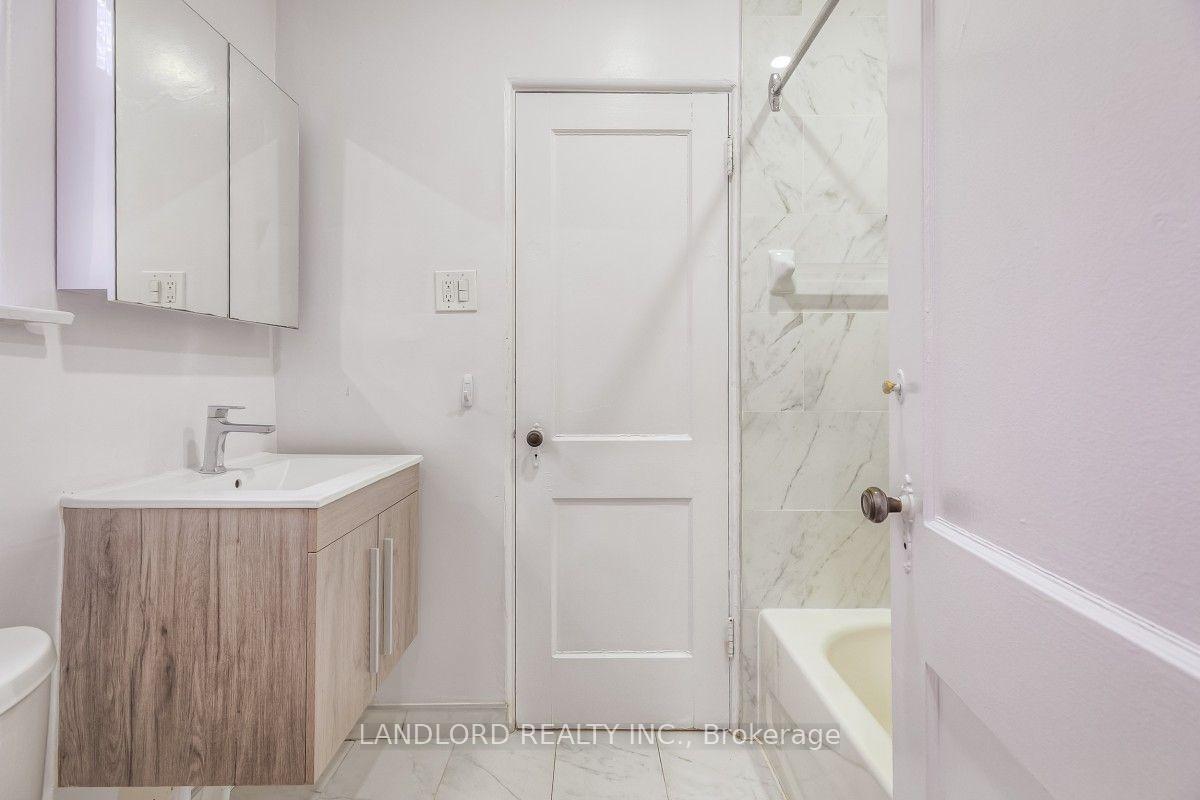 Photo 14 of Unit Lower, 16 Acacia Road, Toronto, Mount Pleasant West — HOMEH