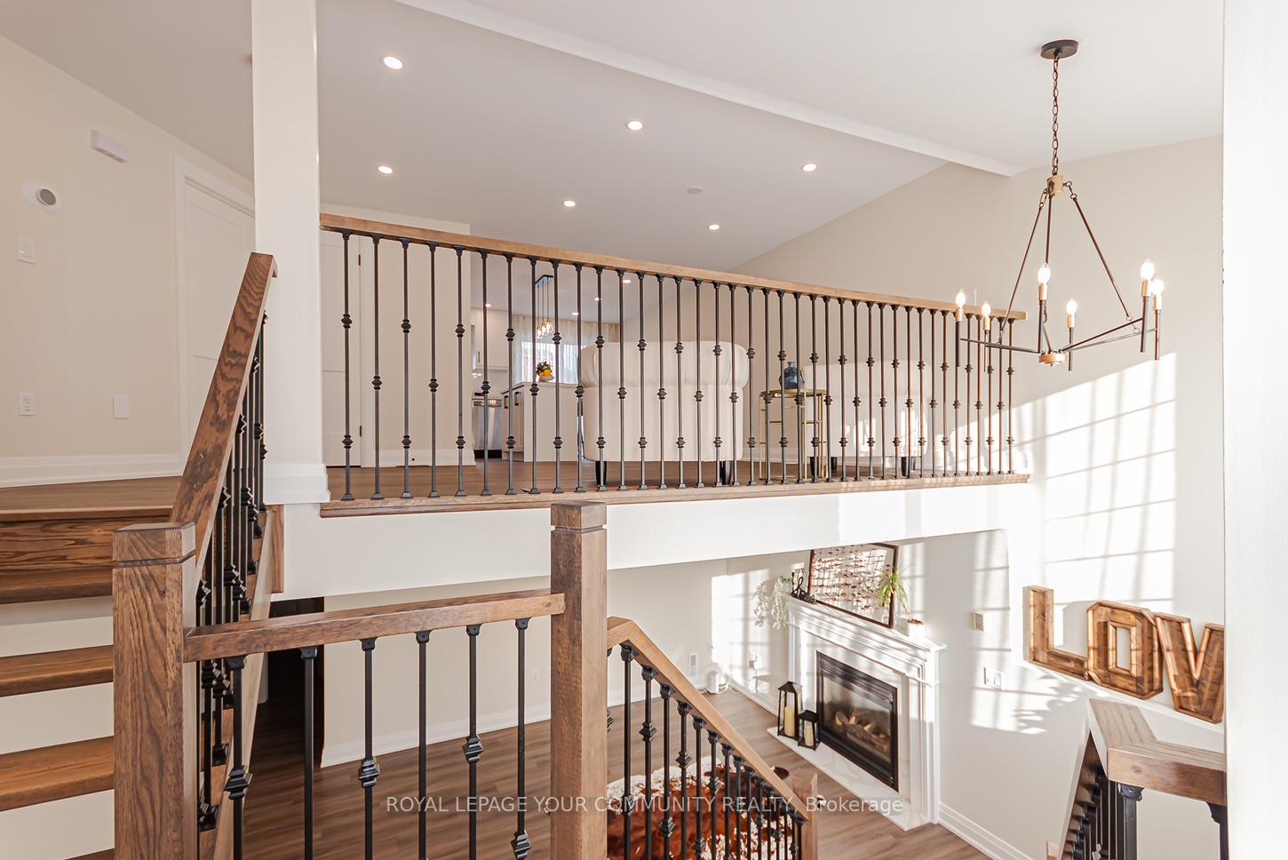 Photo 1 of 5 Selkirk Crescent, Barrie, Holly — HOMEH