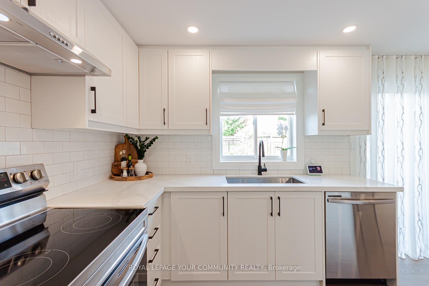 Photo 4 of 5 Selkirk Crescent, Barrie, Holly — HOMEH