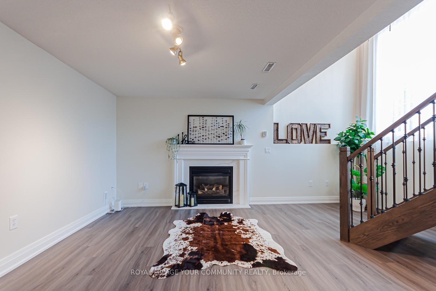 Photo 12 of 5 Selkirk Crescent, Barrie, Holly — HOMEH
