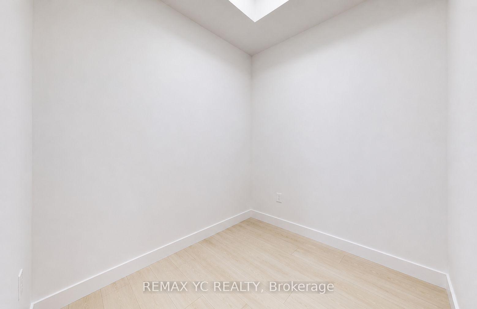 Photo 8 of Unit 5309, 8 Eglinton Avenue E, Toronto, Yonge-Eglinton — HOMEH