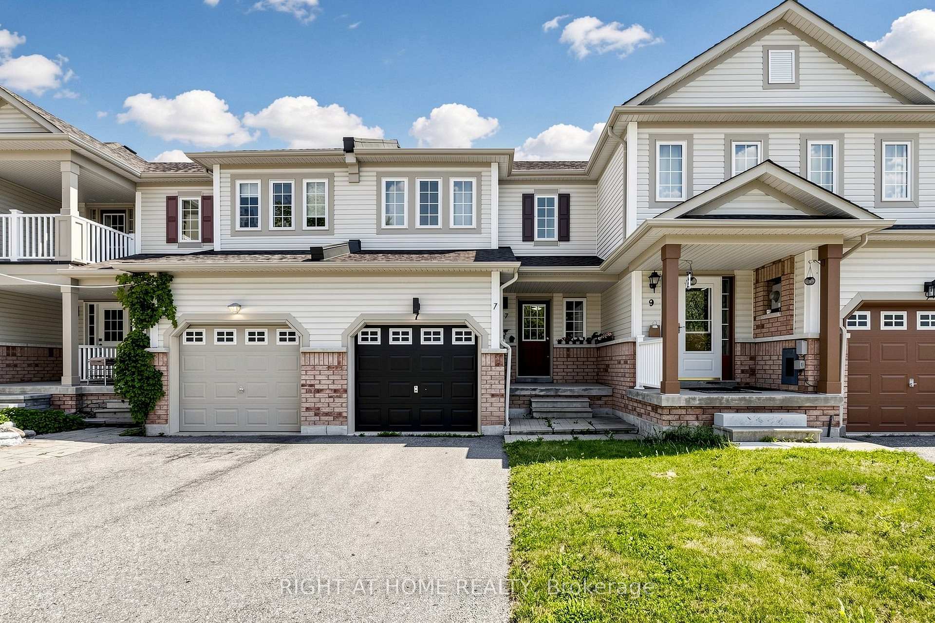 Photo 2 of 7 Macmillan Avenue, Whitby, Pringle Creek — HOMEH