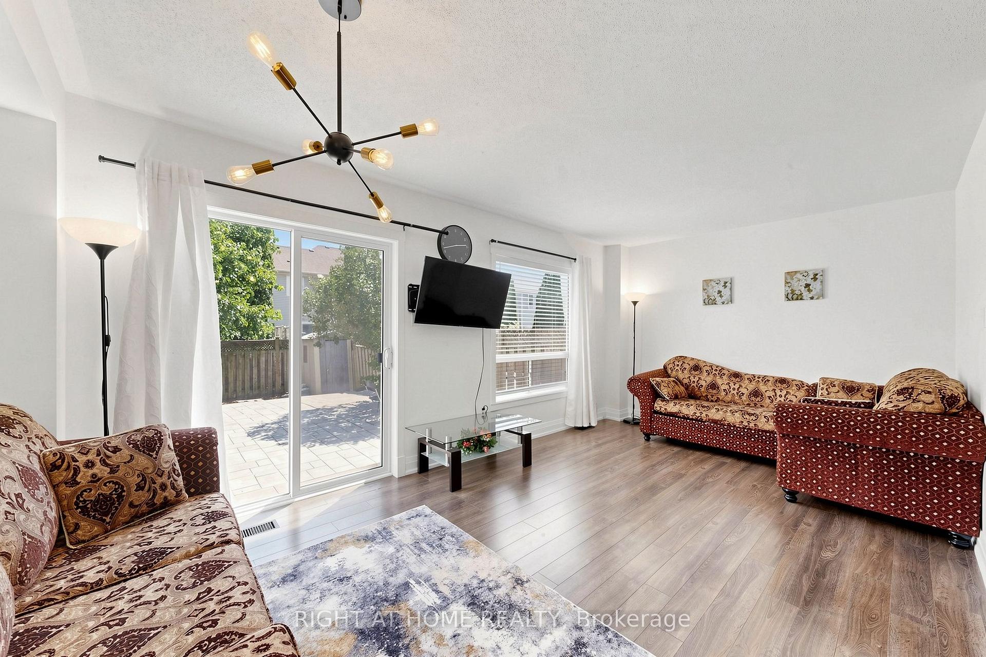 Photo 16 of 7 Macmillan Avenue, Whitby, Pringle Creek — HOMEH