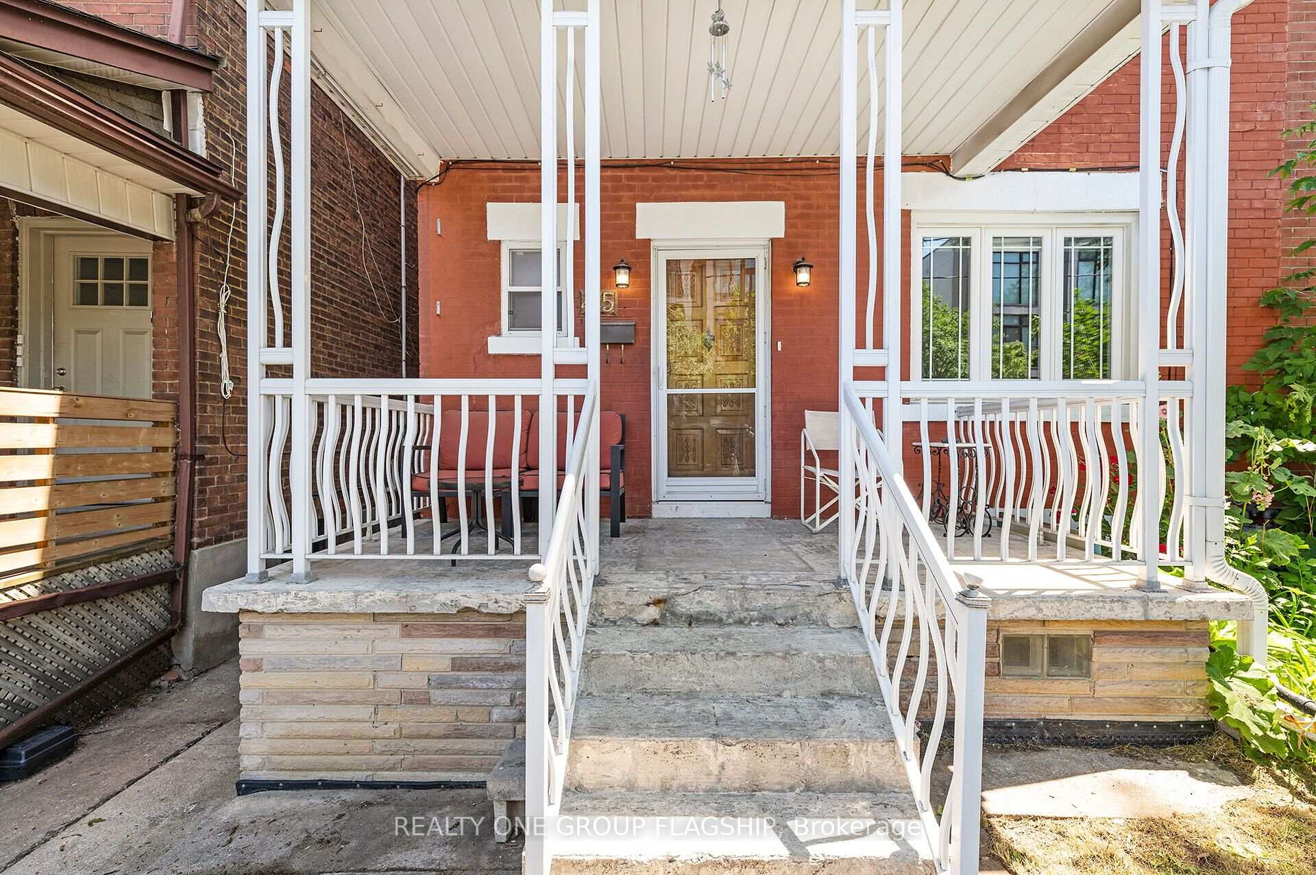 Photo 2 of 475 Shaw Street, Toronto, Palmerston-Little Italy — HOMEH